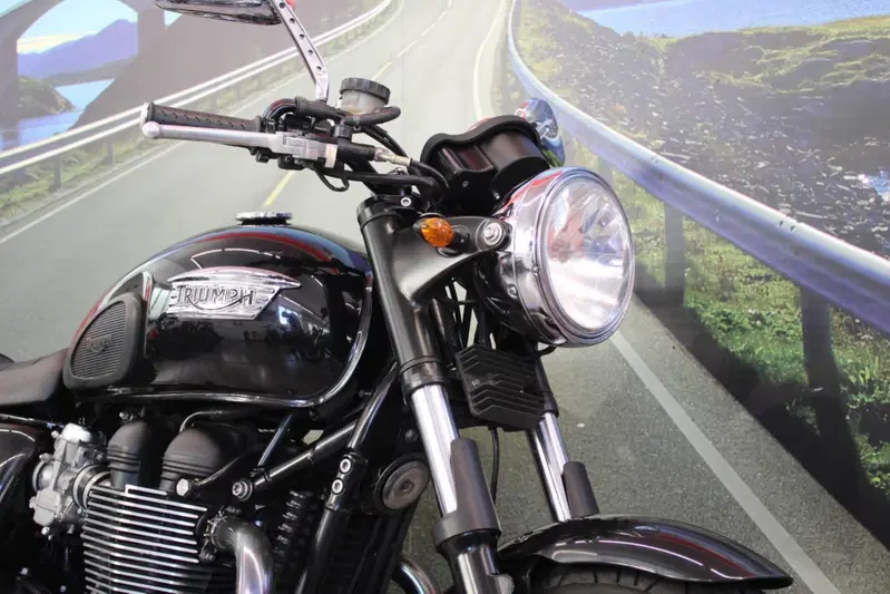 Triumph Bonneville SE (2009 - 13) (12)