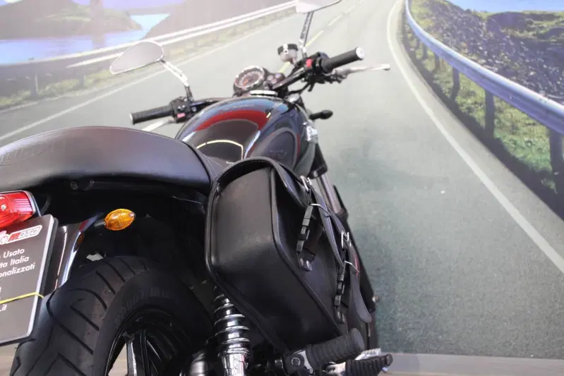 Triumph Bonneville SE (2009 - 13) (18)