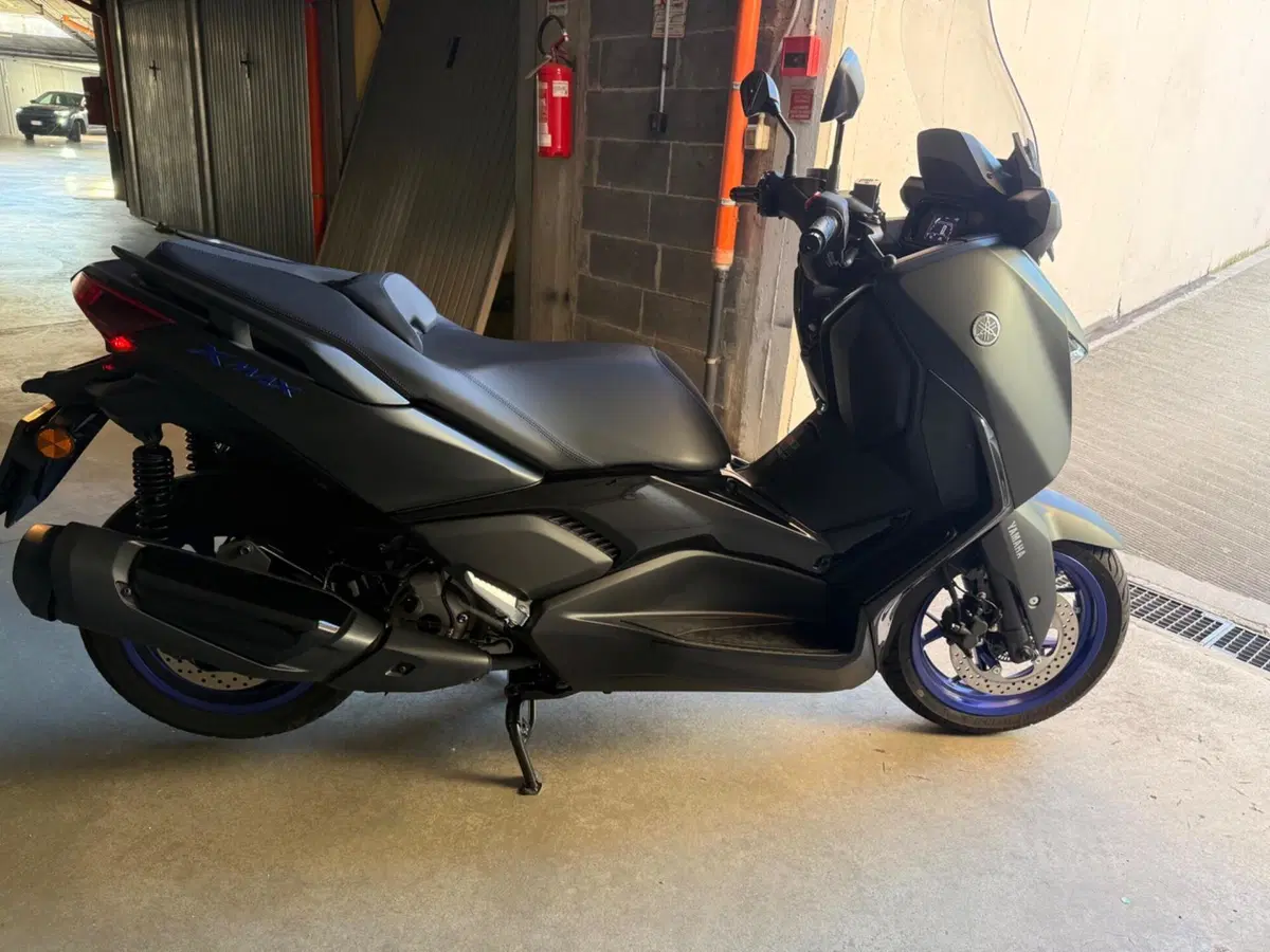 Yamaha X-Max 300 (2025 - 26) (3)