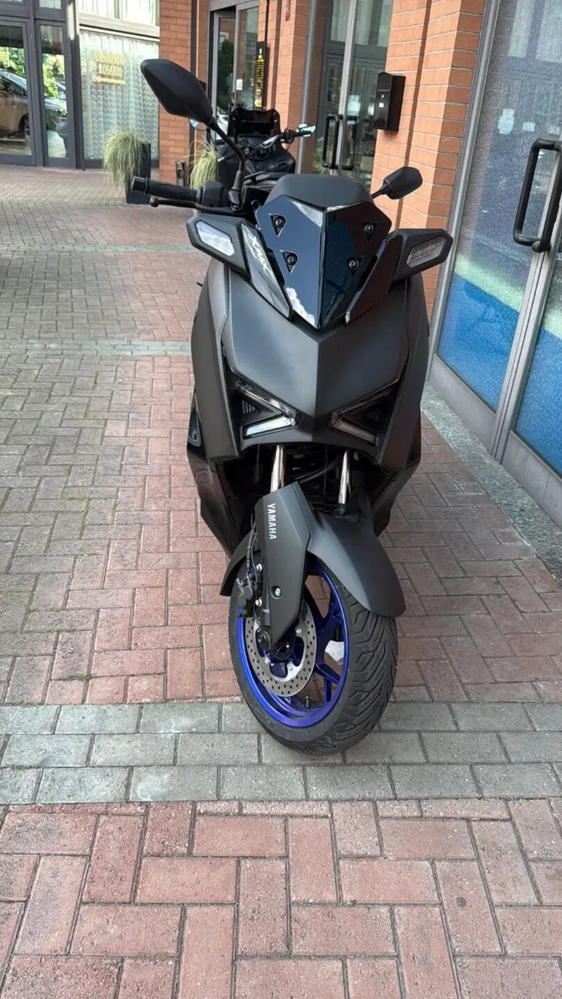 Yamaha X-Max 300 (2025 - 26) (4)