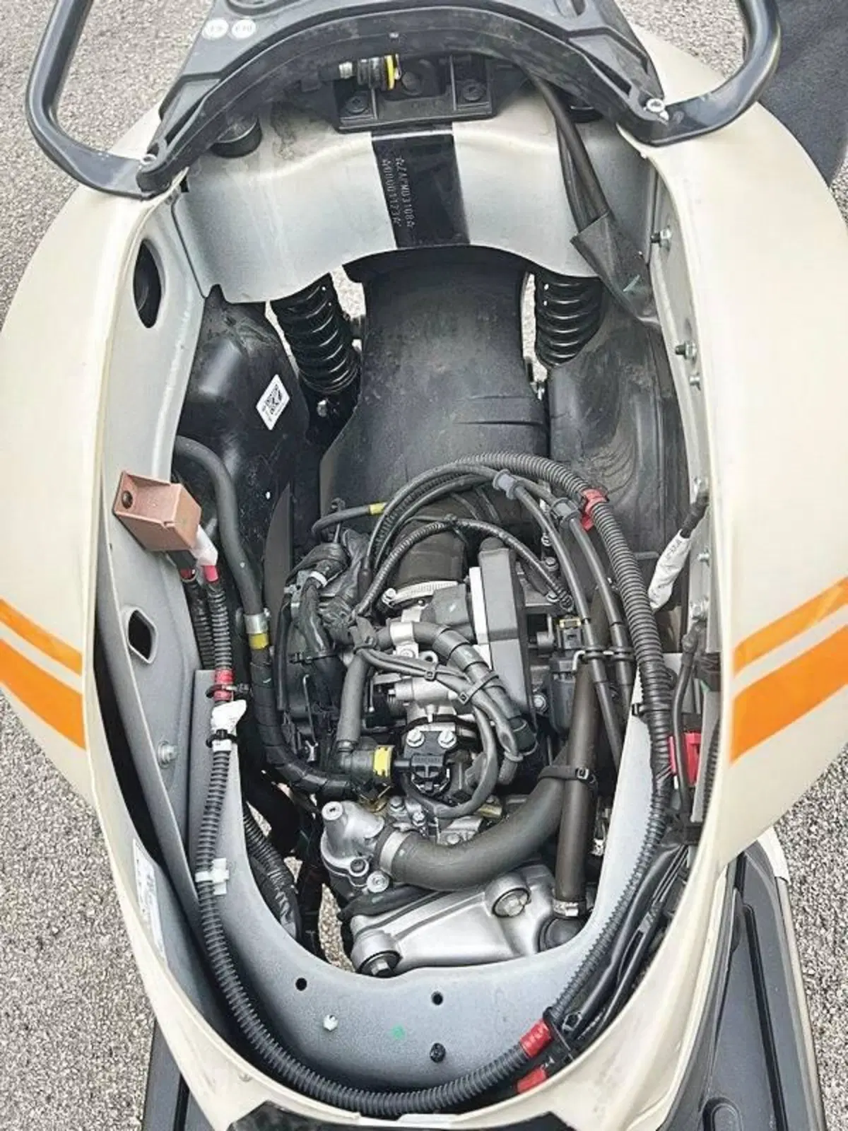 Vespa GTV 300 Hpe (2023 - 25) (15)