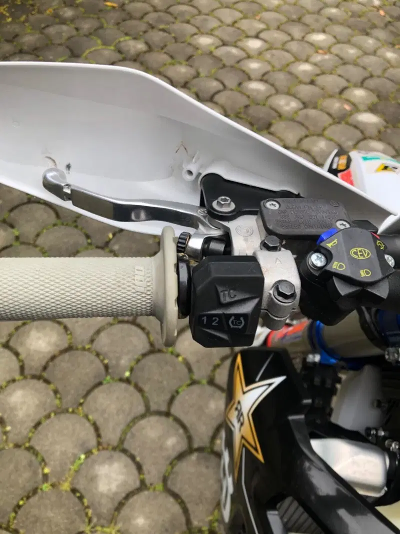 Husqvarna FE 350 (2022) (2)