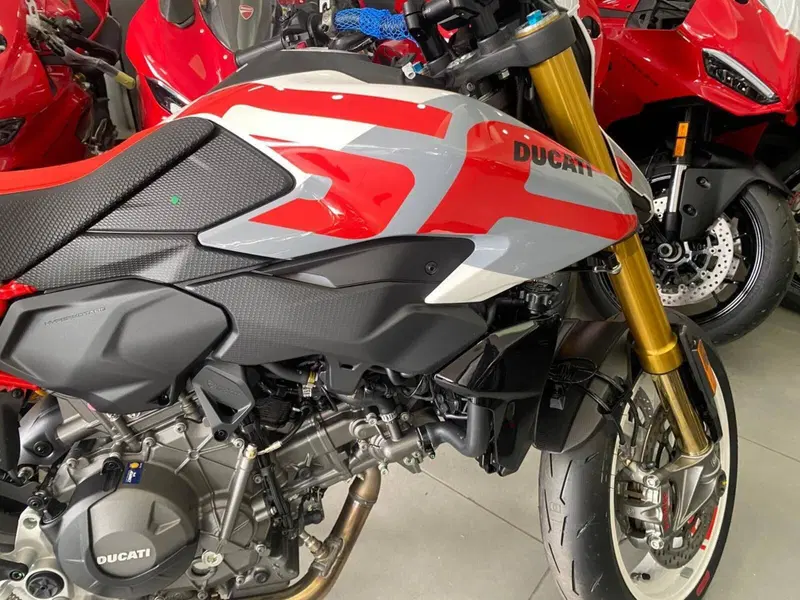 Ducati Hypermotard V2 SP (2026) (4)