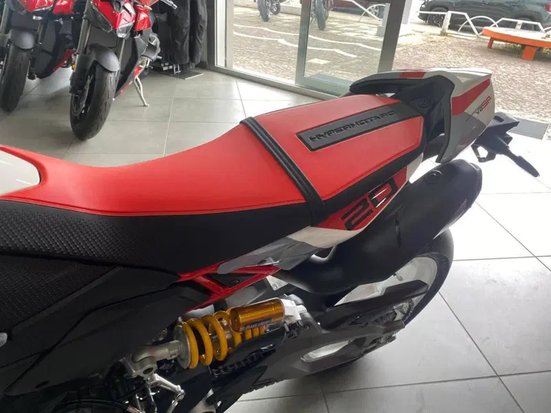 Ducati Hypermotard V2 SP (2026) (6)