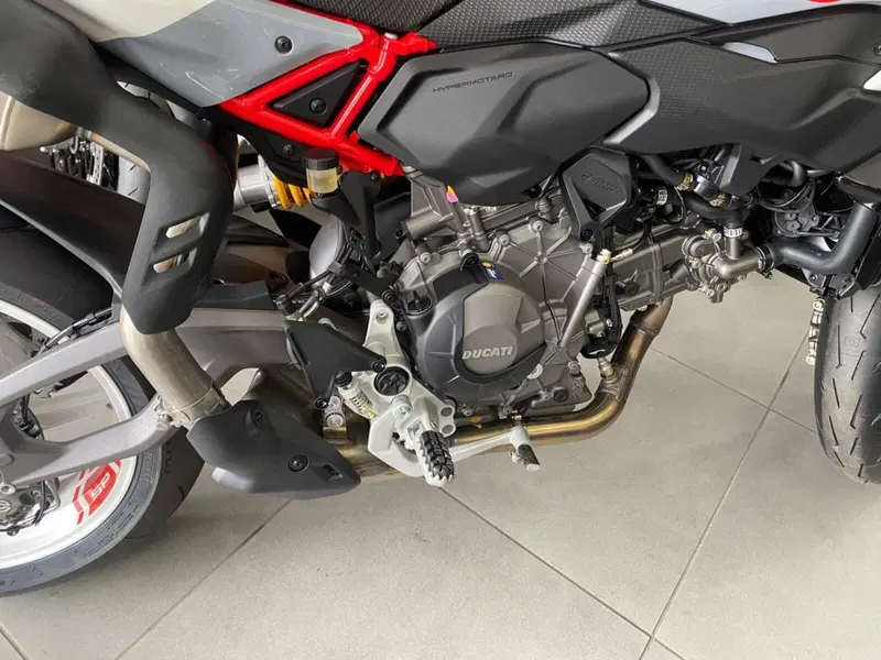 Ducati Hypermotard V2 SP (2026) (8)