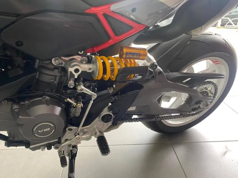 Ducati Hypermotard V2 SP (2026) (10)