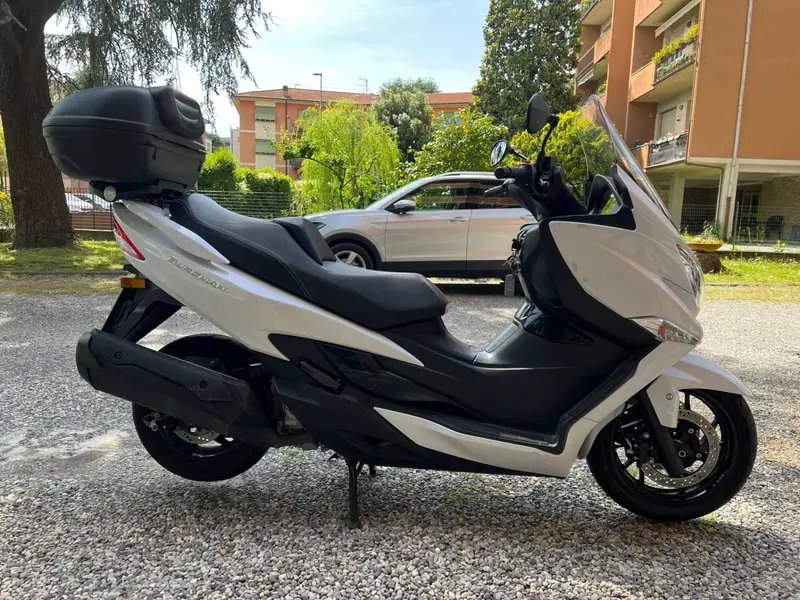 Suzuki Burgman AN 400 (2017 - 20)