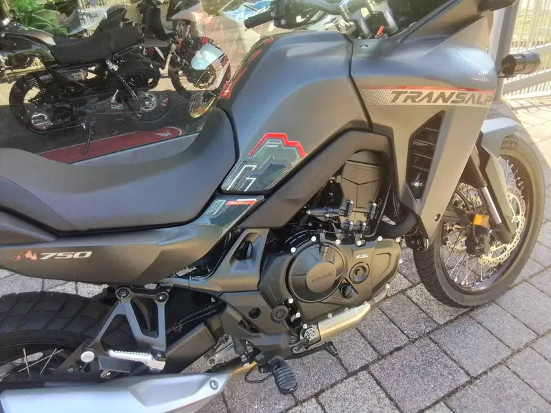 Honda Transalp XL750 (2023 - 24) (8)