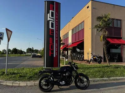 Moto Guzzi V7 Stone (2025 - 26) nuova