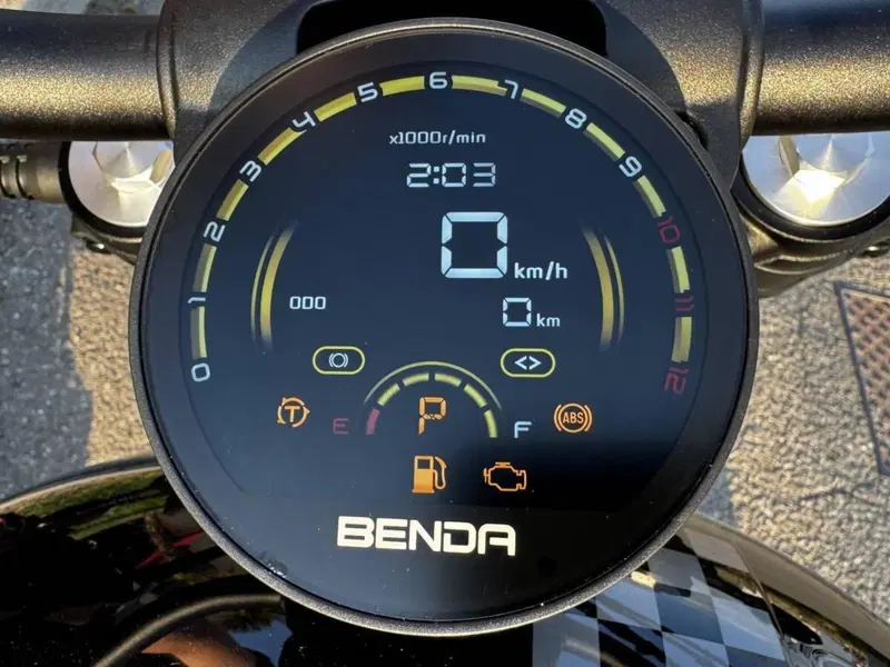 Benda Motorcycles Chinchilla 350 CVT Neo (2026) (4)