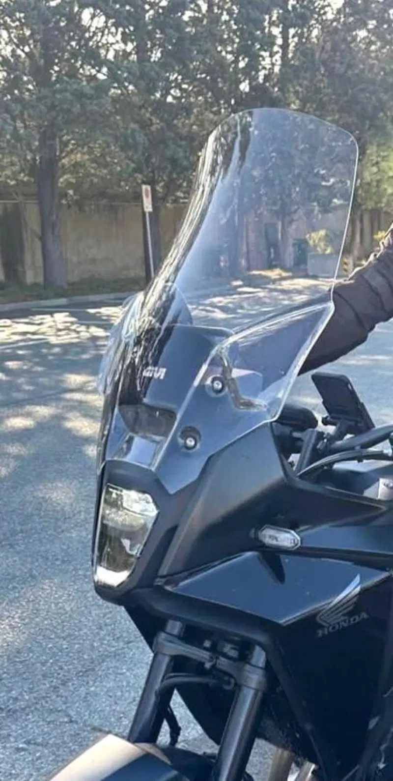 Parabrezza maggiorato per Honda NX 500 Givi (2)