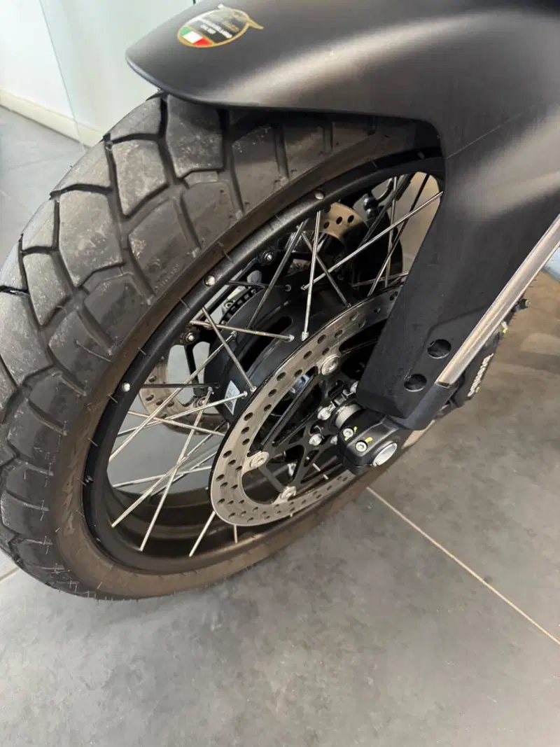 Moto Guzzi Stelvio Duecento Tributo (2025 - 26) (10)