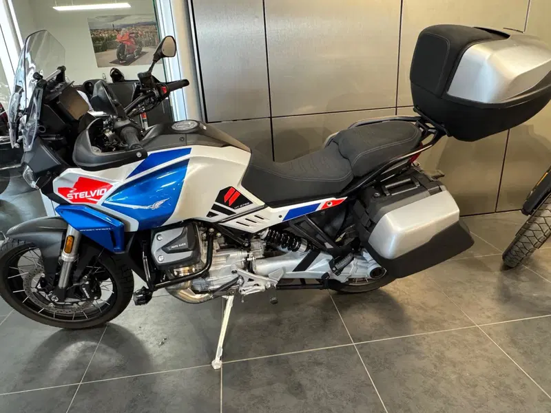 Moto Guzzi Stelvio Duecento Tributo (2025 - 26) (14)