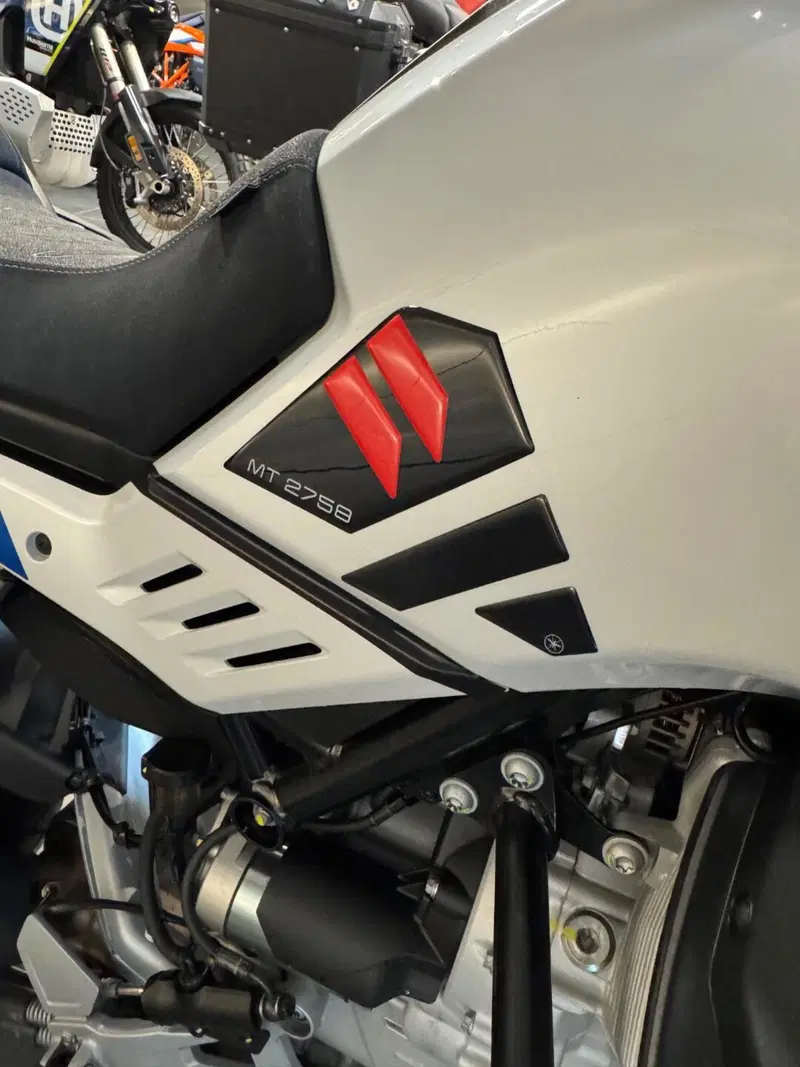 Moto Guzzi Stelvio Duecento Tributo (2025 - 26) (16)