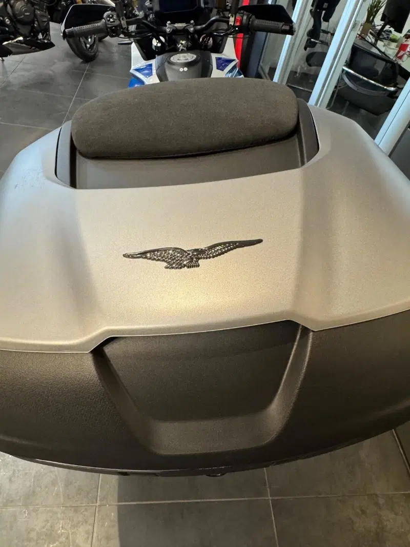Moto Guzzi Stelvio Duecento Tributo (2025 - 26) (6)