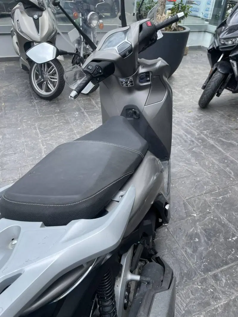 Honda SH 350 (2021 - 24) (4)