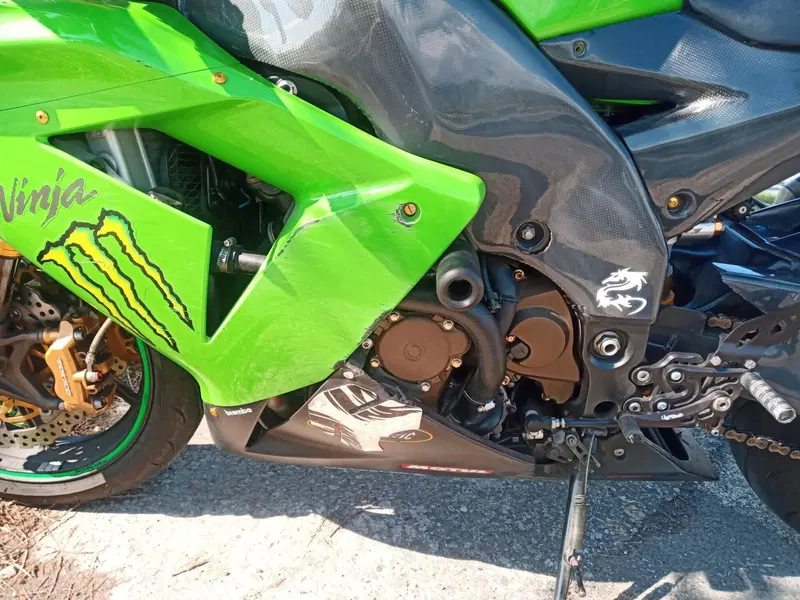 Kawasaki Ninja 1000 ZX-10R (2004 - 05) (3)