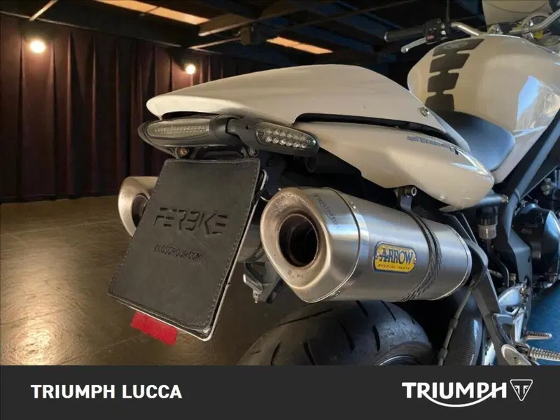 Triumph Street Triple (2007 - 12) (8)