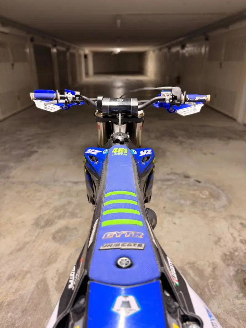 Yamaha YZ 125 (2022) (9)