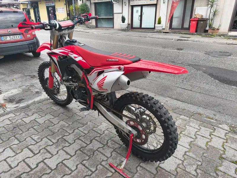 Honda CRF 250R (2018) (5)