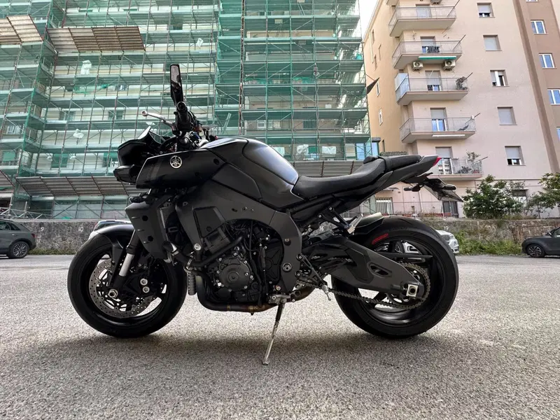 Yamaha MT-10 (2022 - 26) (4)