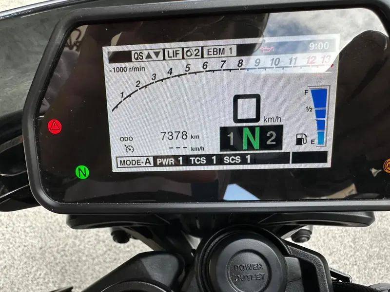 Yamaha MT-10 (2022 - 26) (5)
