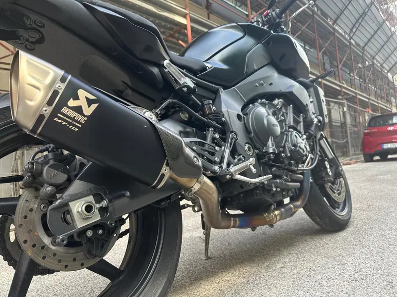 Yamaha MT-10 (2022 - 26) (6)