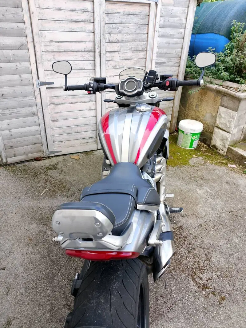 Triumph Rocket 3 R (2021 - 24) (2)