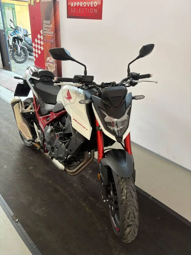 Honda CB 750 Hornet (2023 - 24) (2)