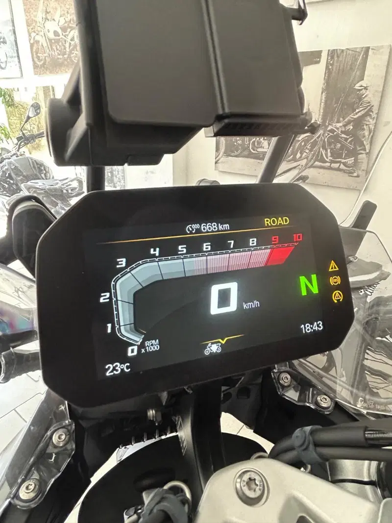 Bmw R 1300 GS (2023 - 26) (4)