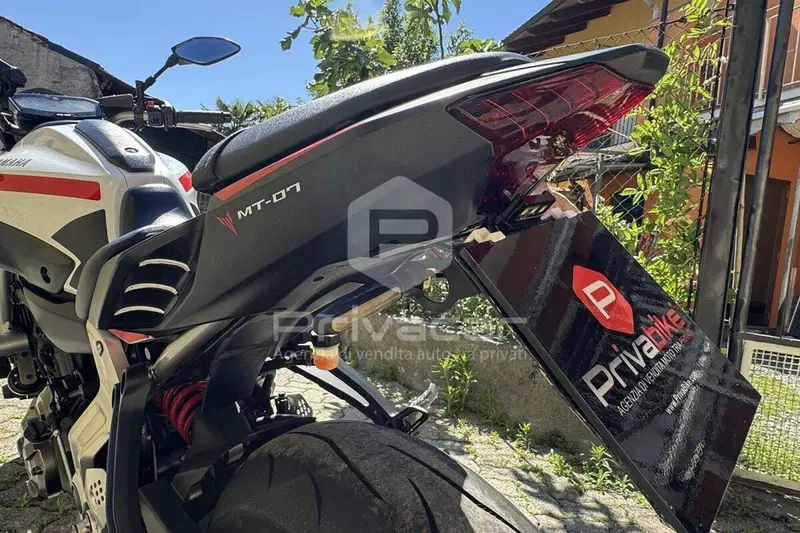 Yamaha MT-07 (2014 - 16) (9)