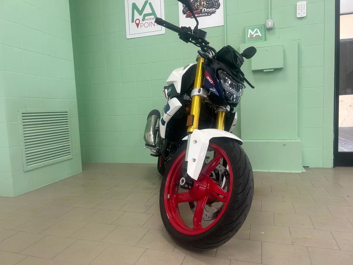 Bmw G 310 R (2021 - 25) (3)