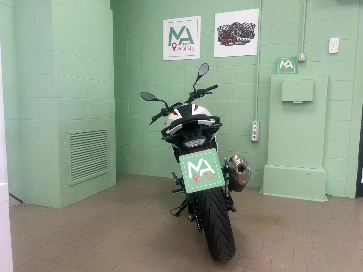 Bmw G 310 R (2021 - 25) (4)