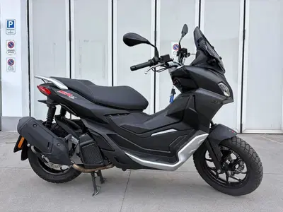 Aprilia SR GT 125 (2022 - 24) usata