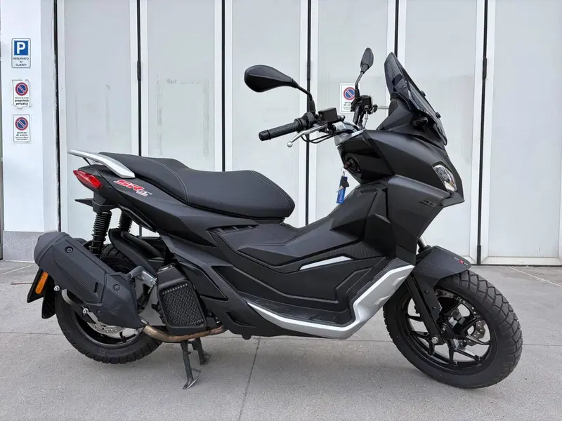 Aprilia SR GT 125 (2022 - 24)