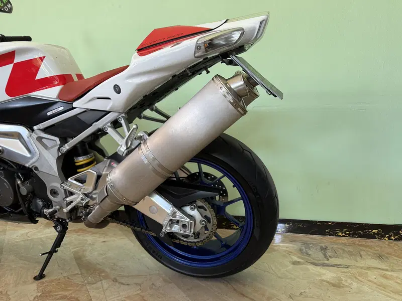 Aprilia Tuono 1000 R (2006 - 10) (5)