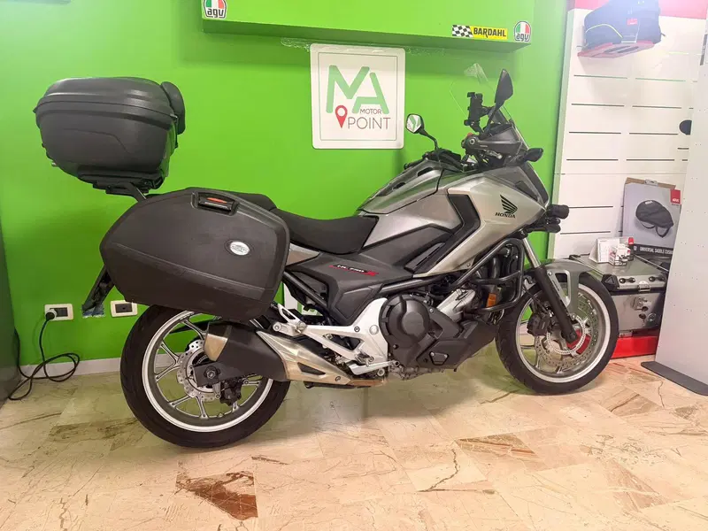Honda NC 750 X DCT ABS Travel Edition (2016 -17) (2)
