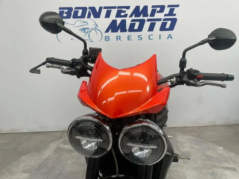 Triumph Speed Triple 1050 (2005 - 11) (4)