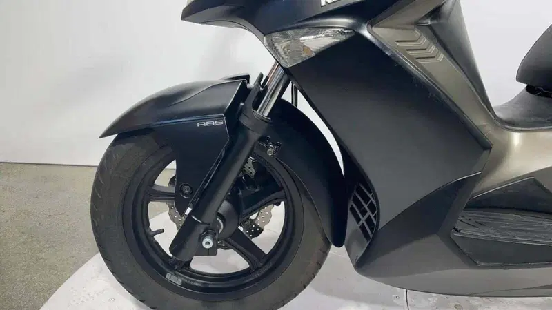 Kawasaki J 300 ABS (2014 - 16) (3)