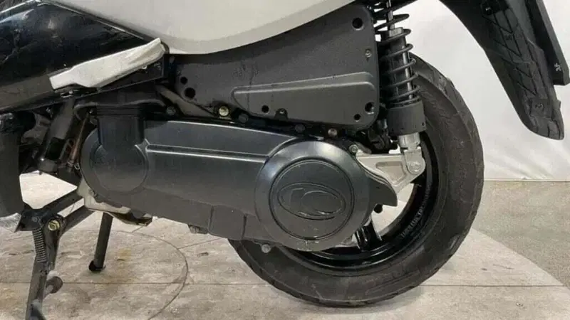 Kymco Xciting 300i R (2007 - 14) (3)