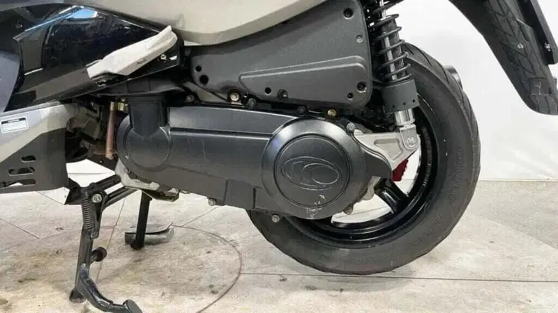Kymco Xciting 300i R (2007 - 14) (3)