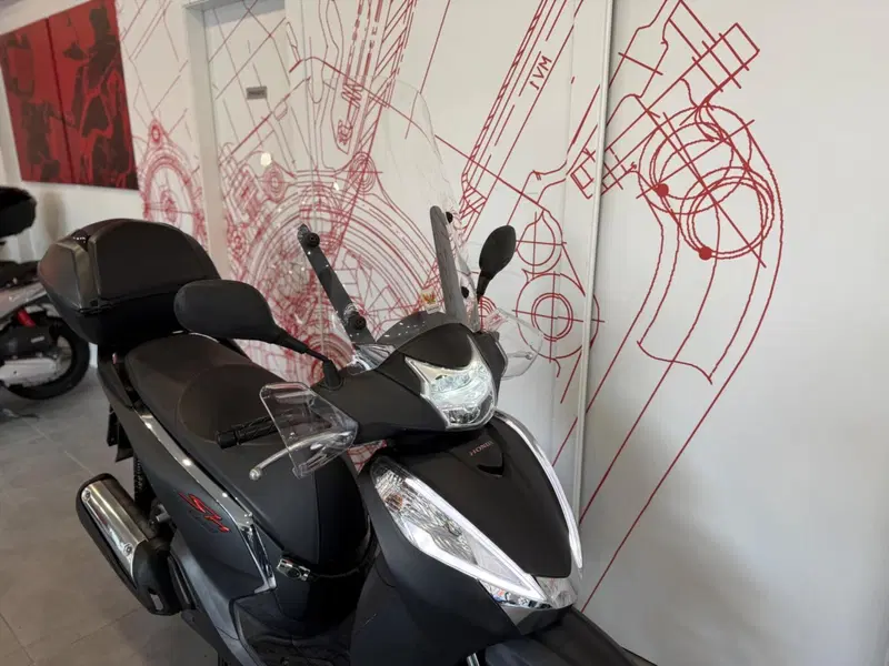 Honda SH 300 i ABS (2016 - 20) (14)