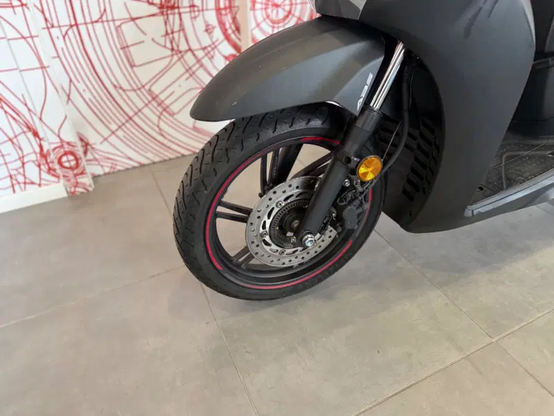 Honda SH 300 i ABS (2016 - 20) (9)