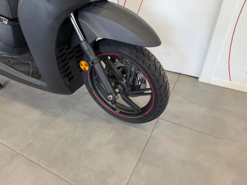 Honda SH 300 i ABS (2016 - 20) (13)