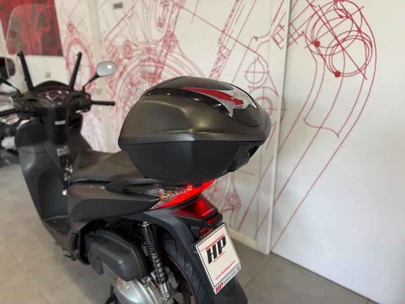 Honda SH 300 i ABS (2016 - 20) (12)