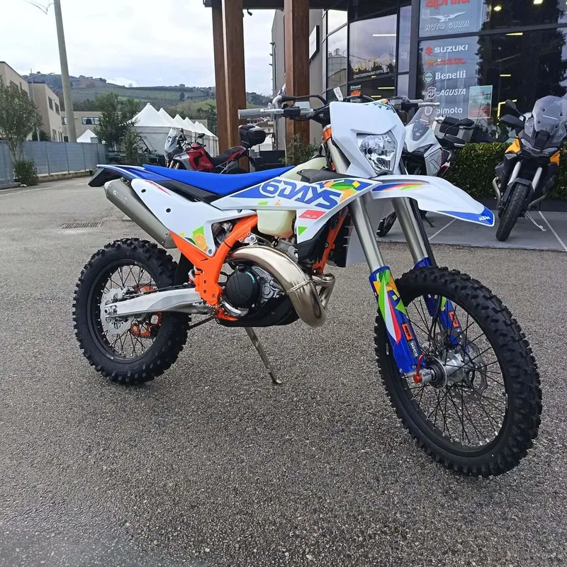 KTM 300 EXC 6Days (2026) (3)