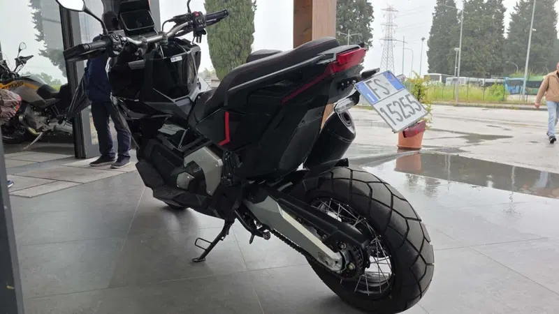 Honda X-ADV 750 (2025 - 26) (2)