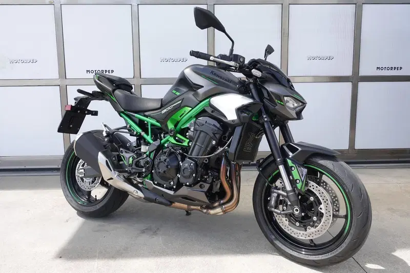 Kawasaki Z 900 (2025 - 26)
