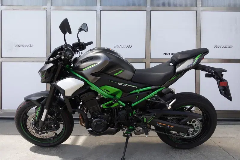 Kawasaki Z 900 (2025 - 26) (3)