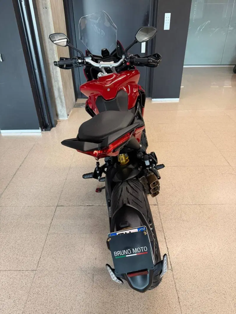 MV Agusta Turismo Veloce 800 R (2023 - 26) (4)